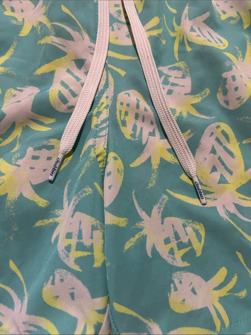 CHUBBIES Swim Trunks • bright teal w/ neon yellow & white Pineapple print SZ: L